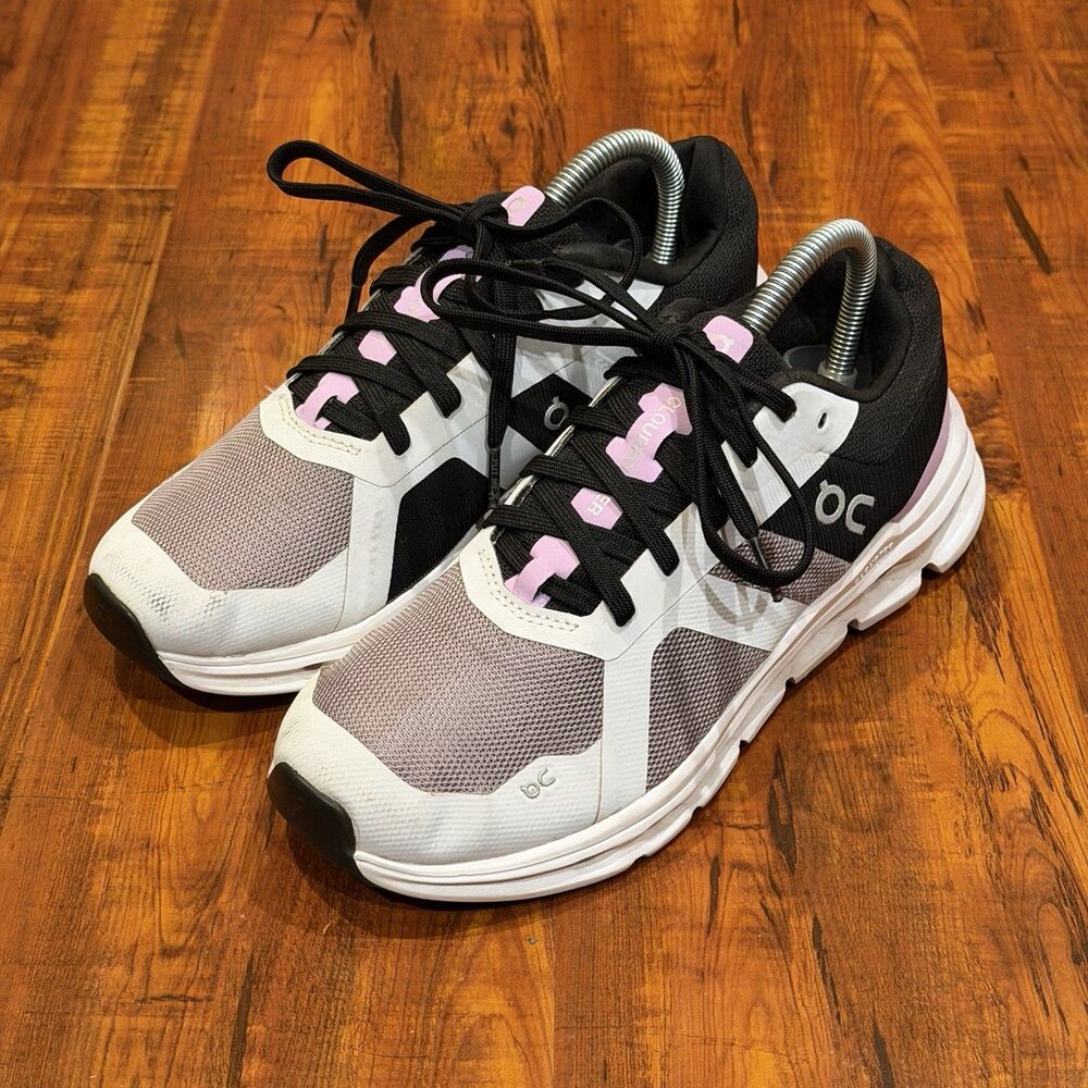 On Running Cloudrunner Heron Black Running Lace Up Athletic Shoes Women’s Size 9